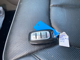 2020 Chrysler Pacifica Limited - Interior Steering Wheel With Keys Image
